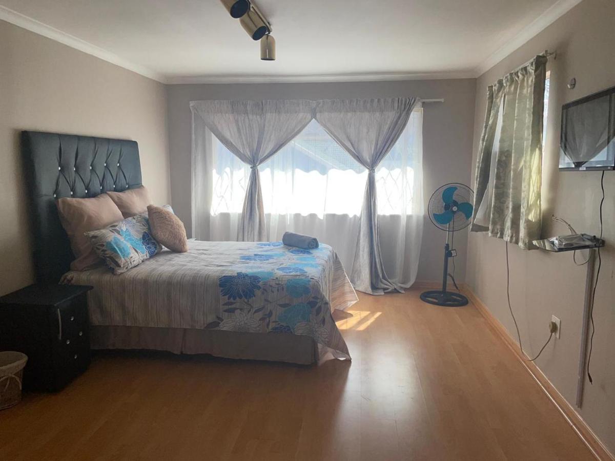 The Bliss Guest House Йоханесбург Екстериор снимка