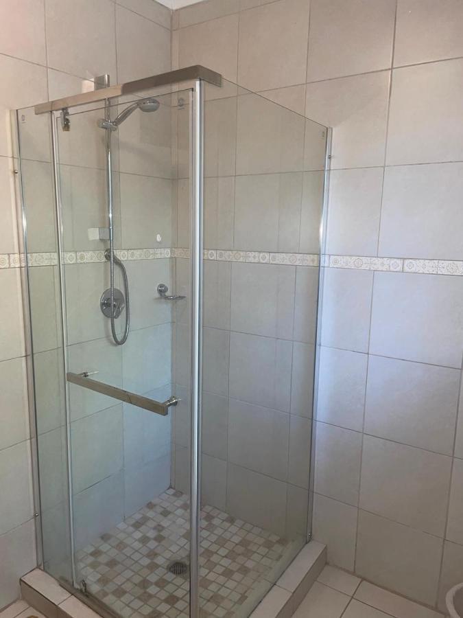 The Bliss Guest House Йоханесбург Екстериор снимка