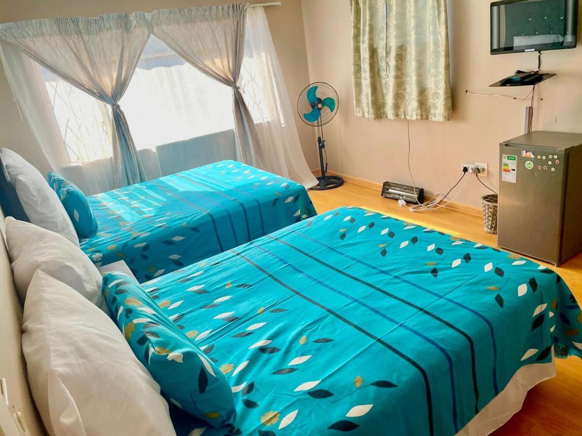 The Bliss Guest House Йоханесбург Екстериор снимка