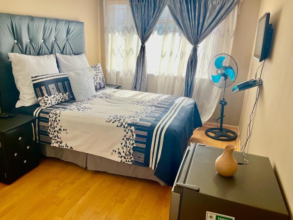 The Bliss Guest House Йоханесбург Екстериор снимка