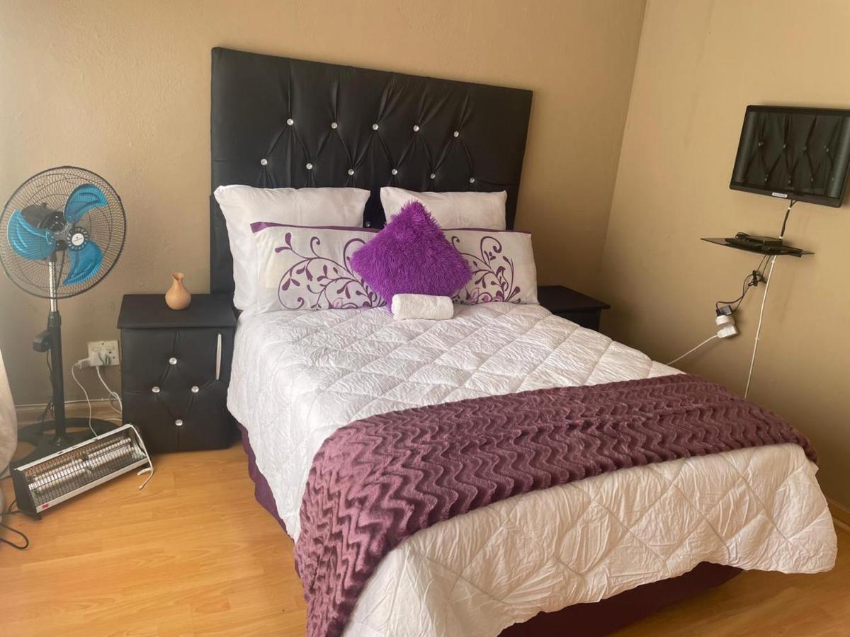 The Bliss Guest House Йоханесбург Екстериор снимка